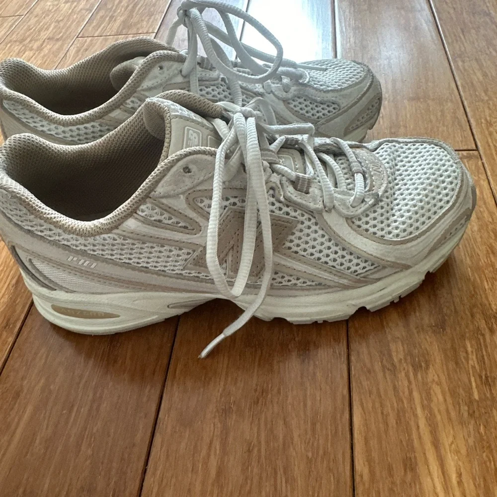 Women's Beige Athletic Shoes - Picture 3 of 4